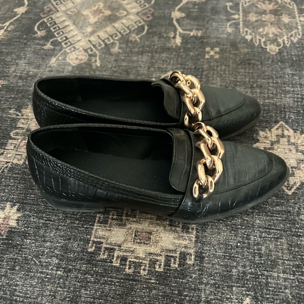 Bellini Black Croc Loafer gold Chain Sz 7 38